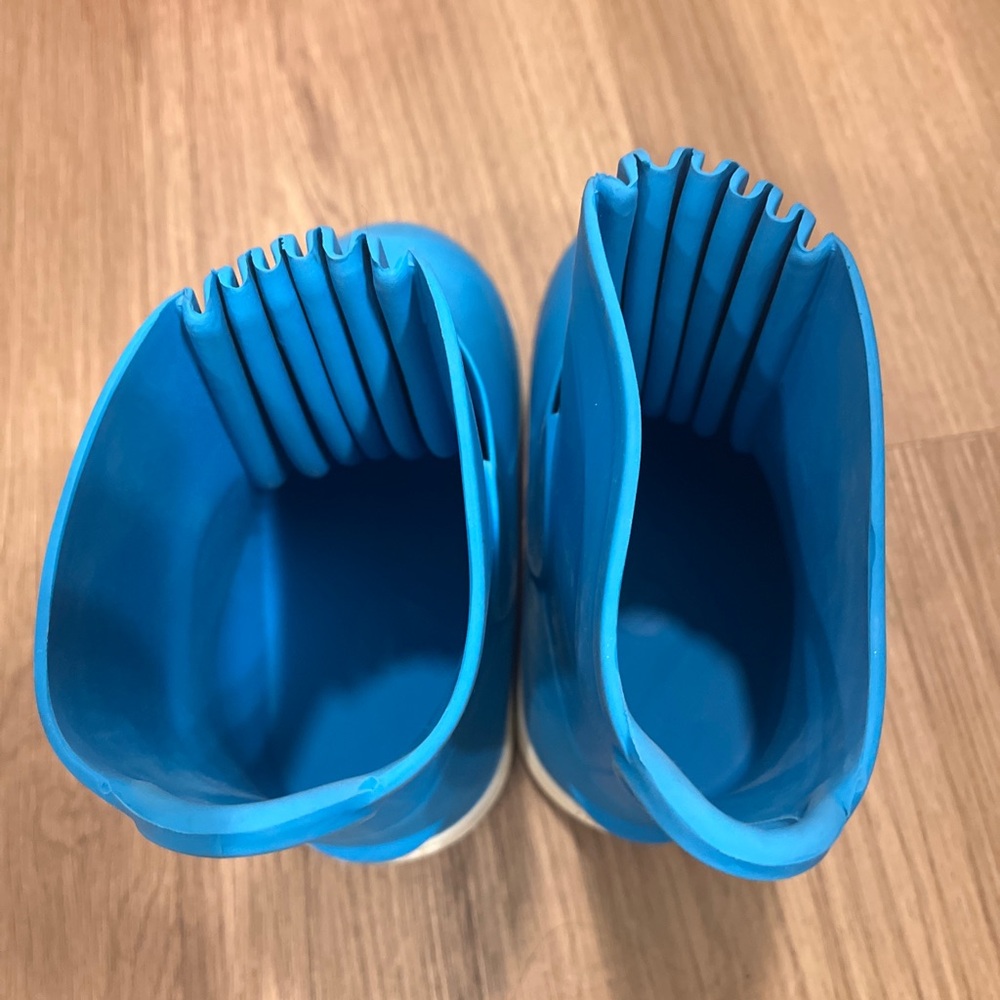 Boot Butler - Over the Shoe Rainboot in 8T